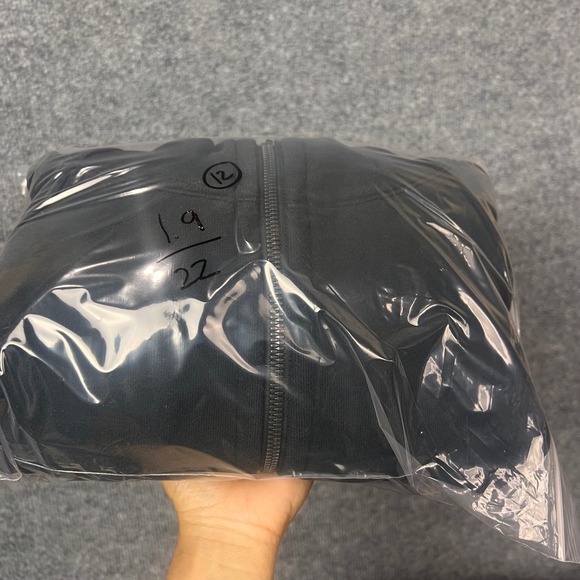 Lululemon Scuba Full Zip Hoodie Black Size 12 Thumbholes Cotton Blend Fleece - Picture 9 of 9